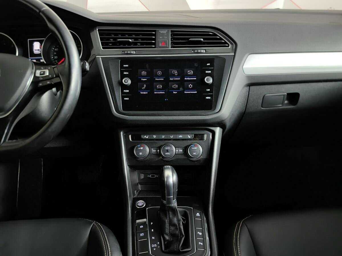 Купить Volkswagen Tiguan с пробегом. Фото: #10