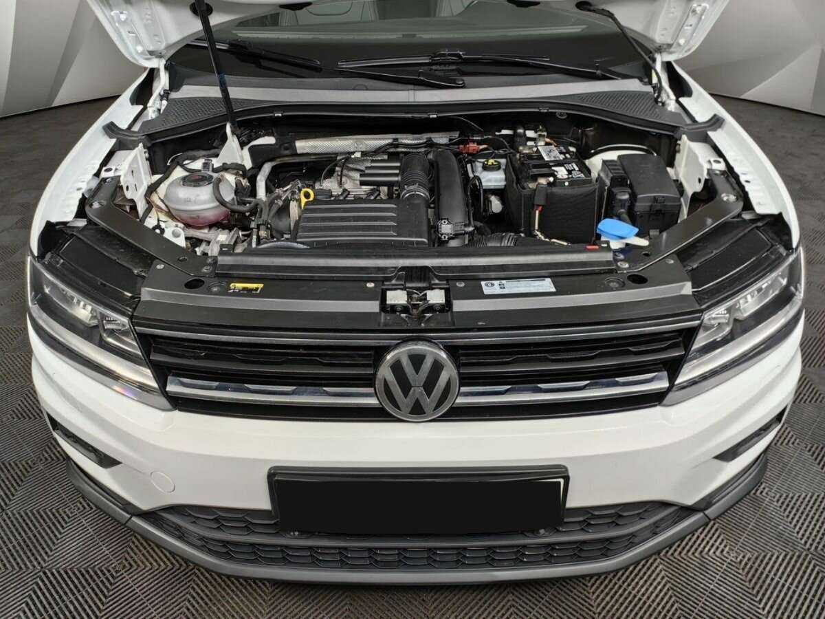 Купить Volkswagen Tiguan с пробегом. Фото: #16