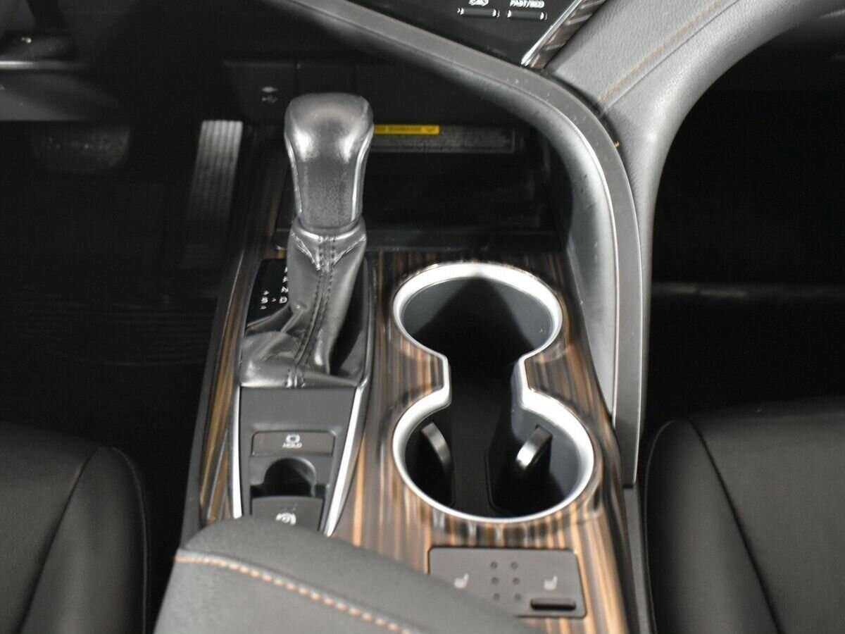Купить Toyota Camry с пробегом. Фото: #12