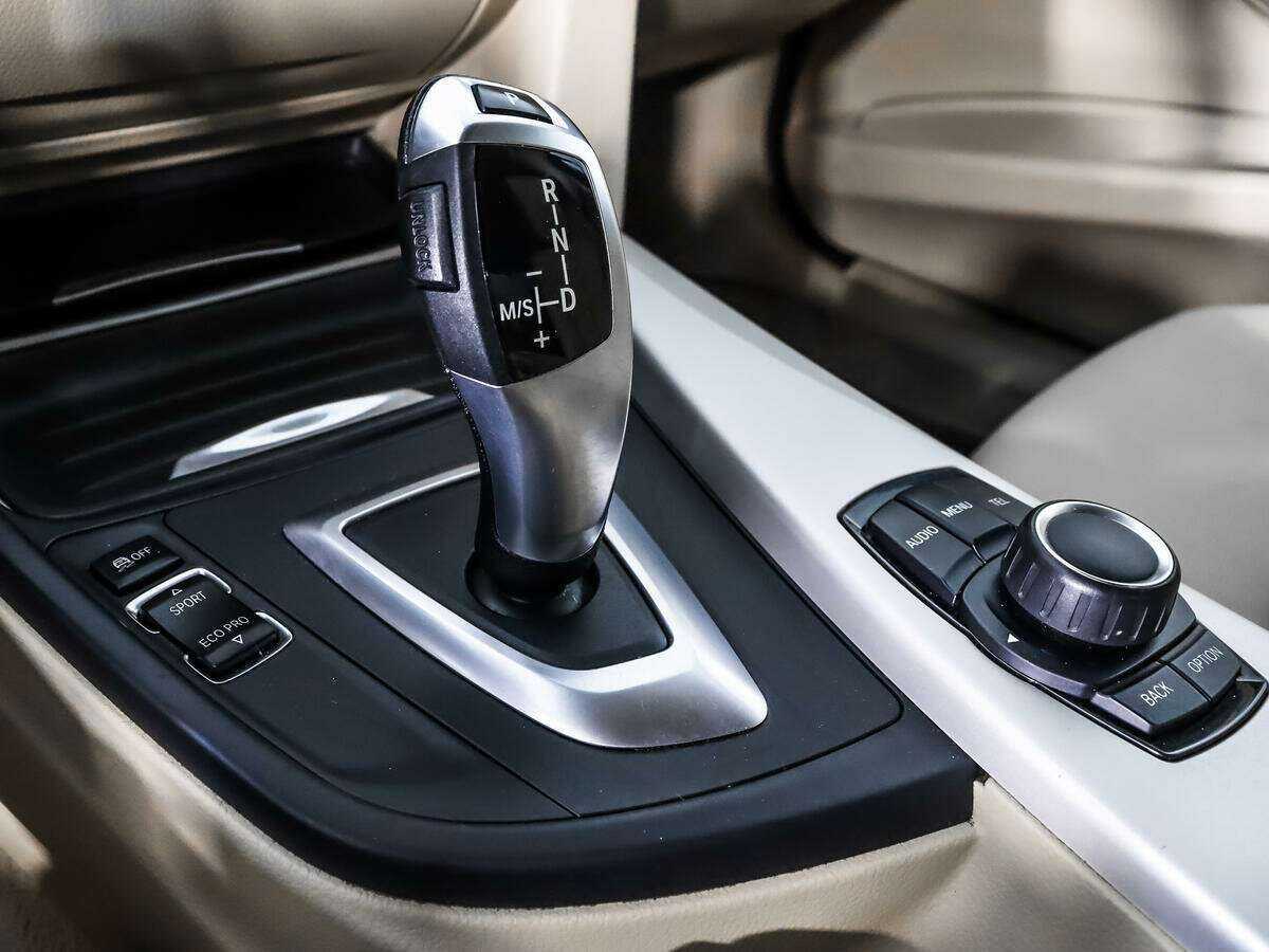 Купить BMW 3 серии с пробегом. Фото: #9