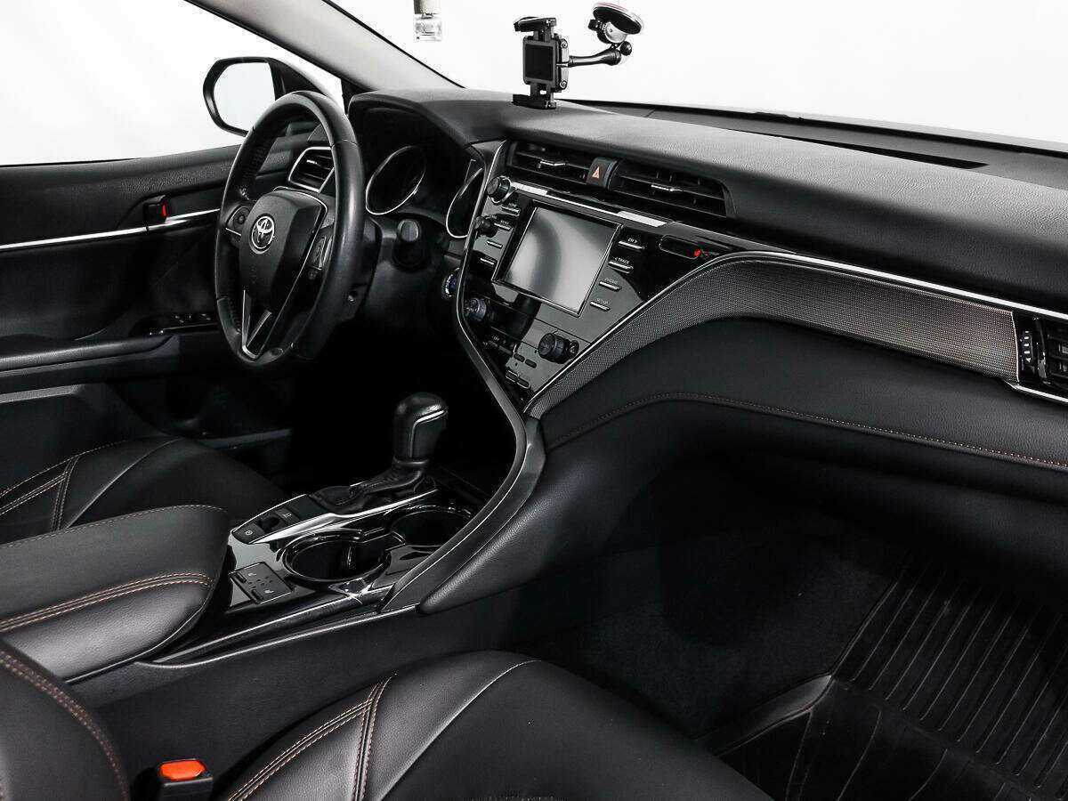 Купить Toyota Camry с пробегом. Фото: #9