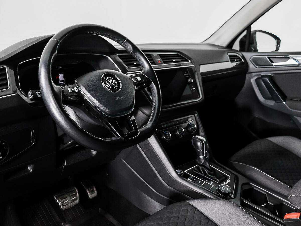 Купить Volkswagen Tiguan с пробегом. Фото: #8