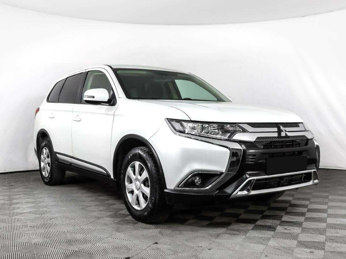 Купить Mitsubishi Outlander с пробегом. Фото: #2
