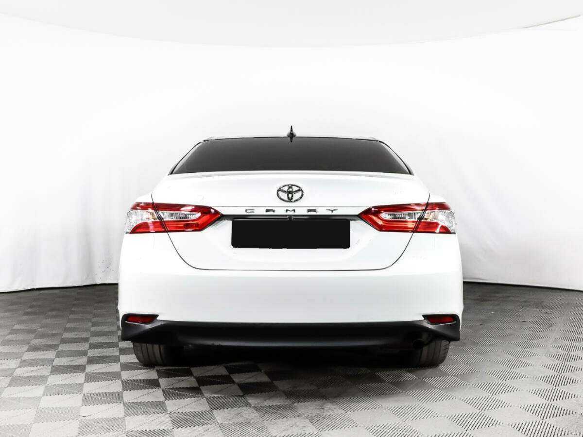 Купить Toyota Camry с пробегом. Фото: #5