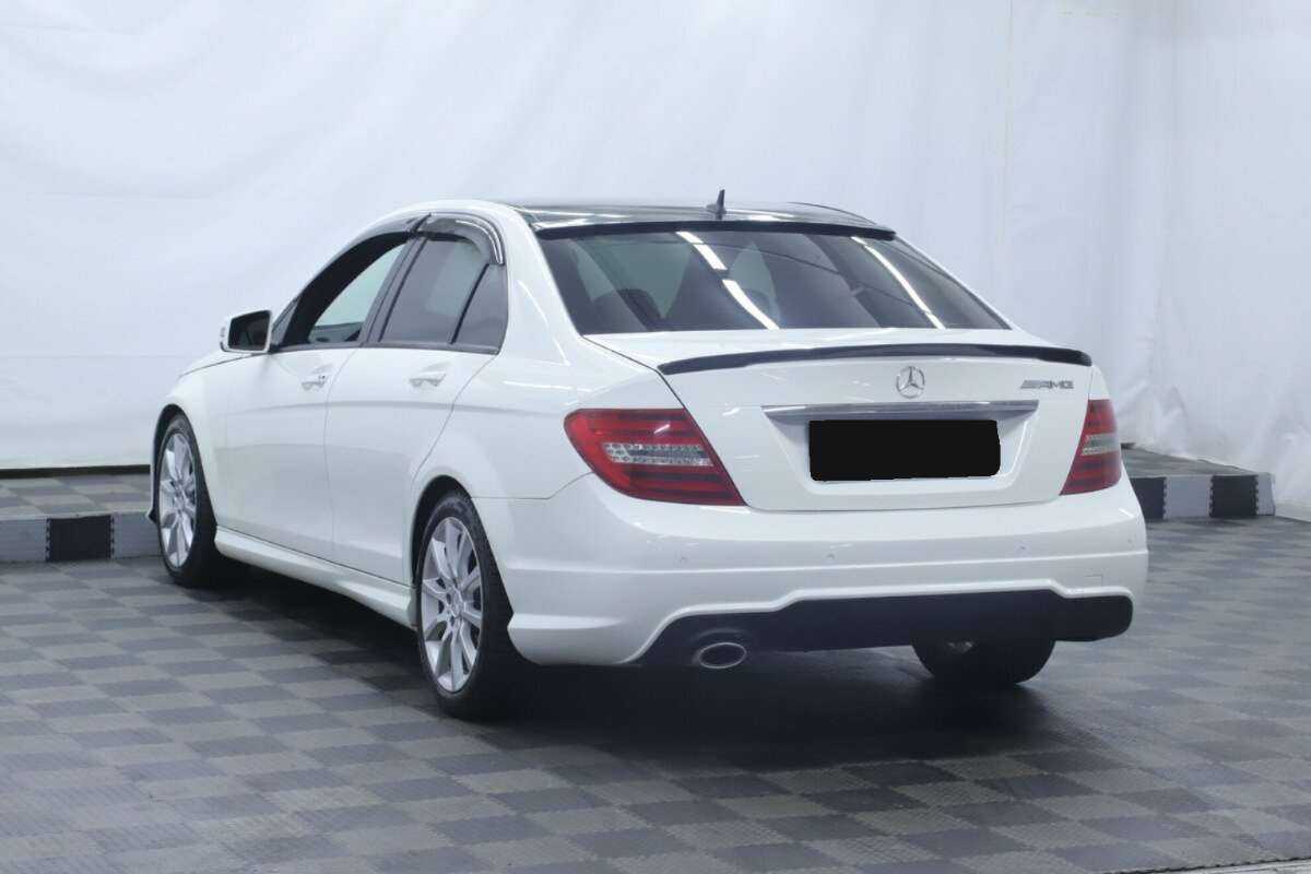 Купить Mercedes-Benz C-Класс с пробегом. Фото: #1