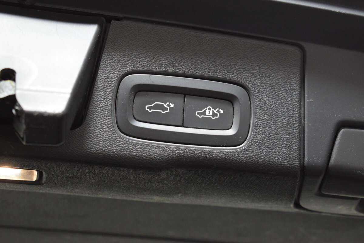 Купить Volvo XC60 с пробегом. Фото: #6