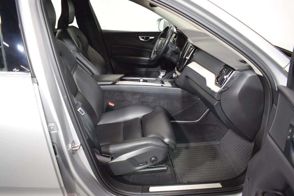 Купить Volvo XC60 с пробегом. Фото: #12