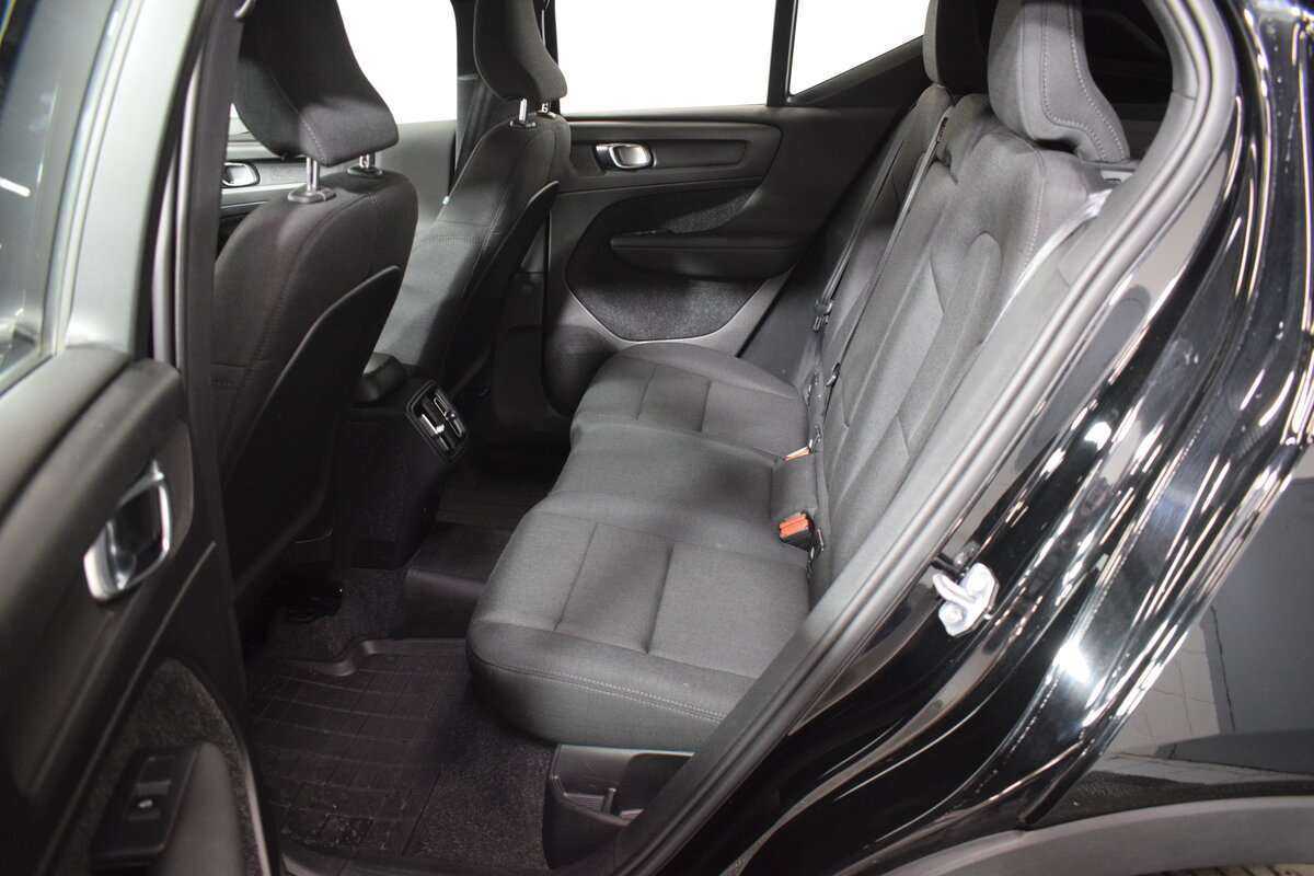 Купить Volvo XC40 с пробегом. Фото: #9