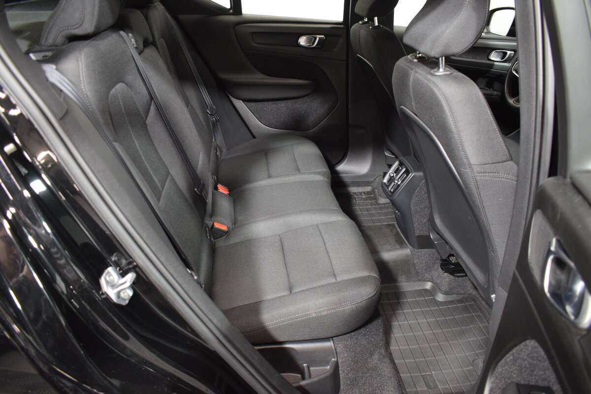 Купить Volvo XC40 с пробегом. Фото: #11