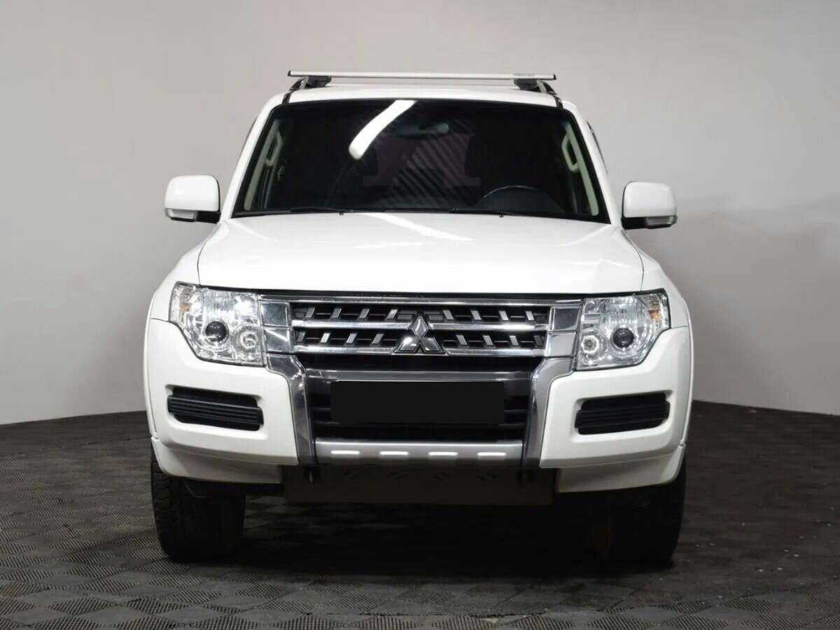 Купить Mitsubishi Pajero с пробегом. Фото: #1