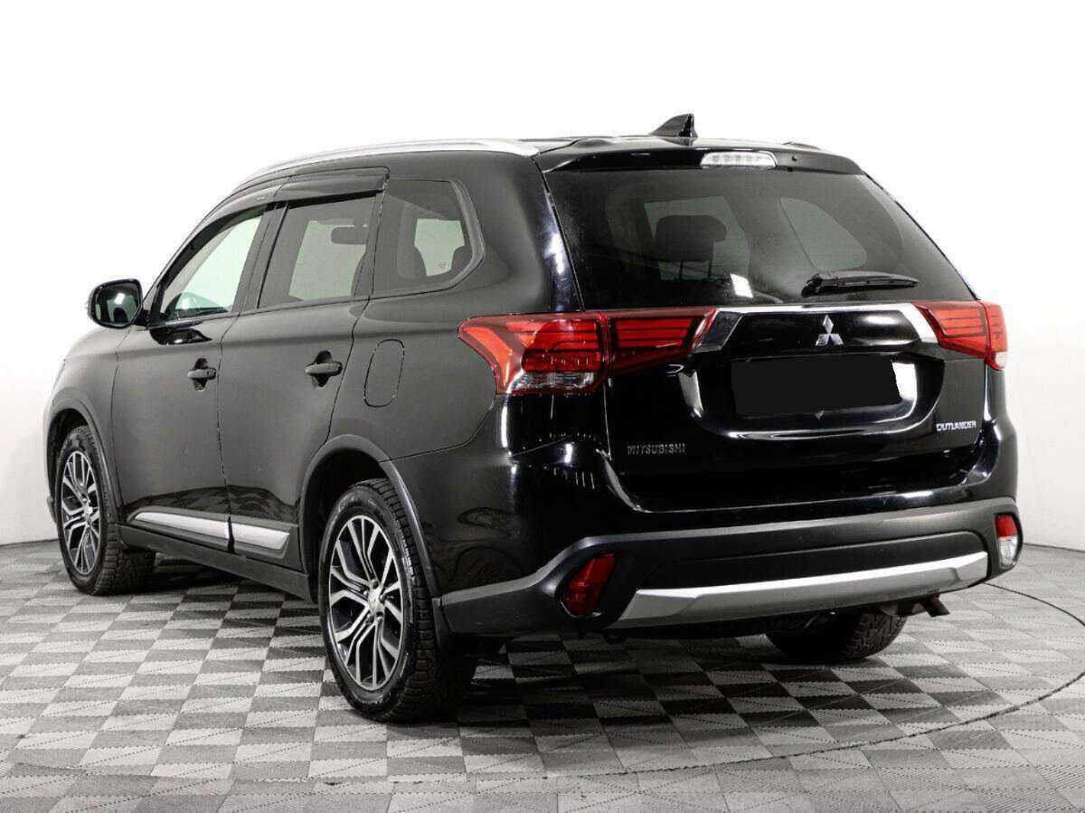 Купить Mitsubishi Outlander с пробегом. Фото: #5