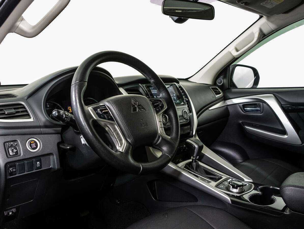 Купить Mitsubishi Pajero Sport с пробегом. Фото: #10