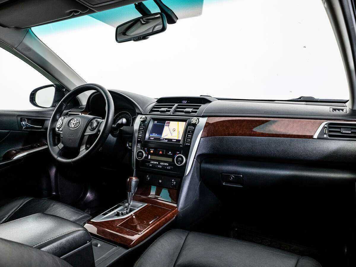 Купить Toyota Camry с пробегом. Фото: #8