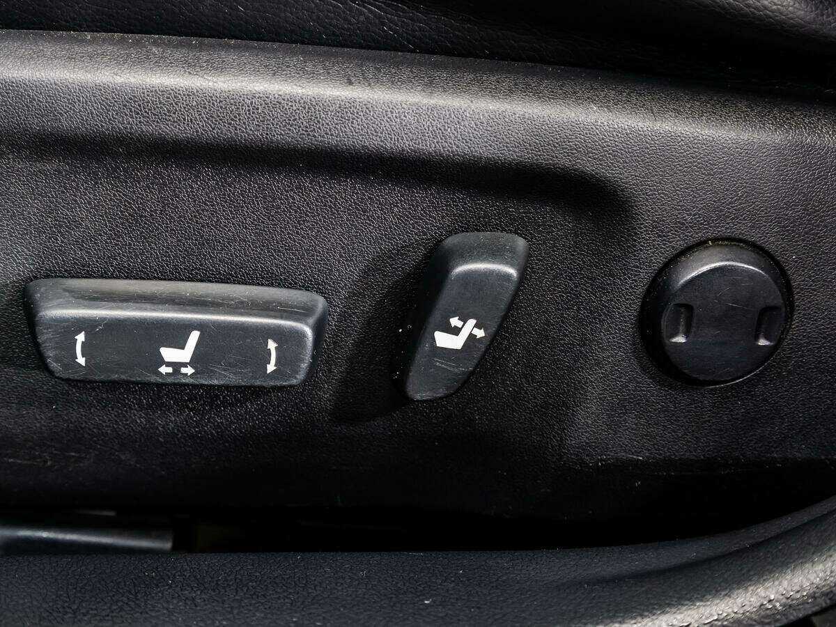 Купить Toyota Camry с пробегом. Фото: #18