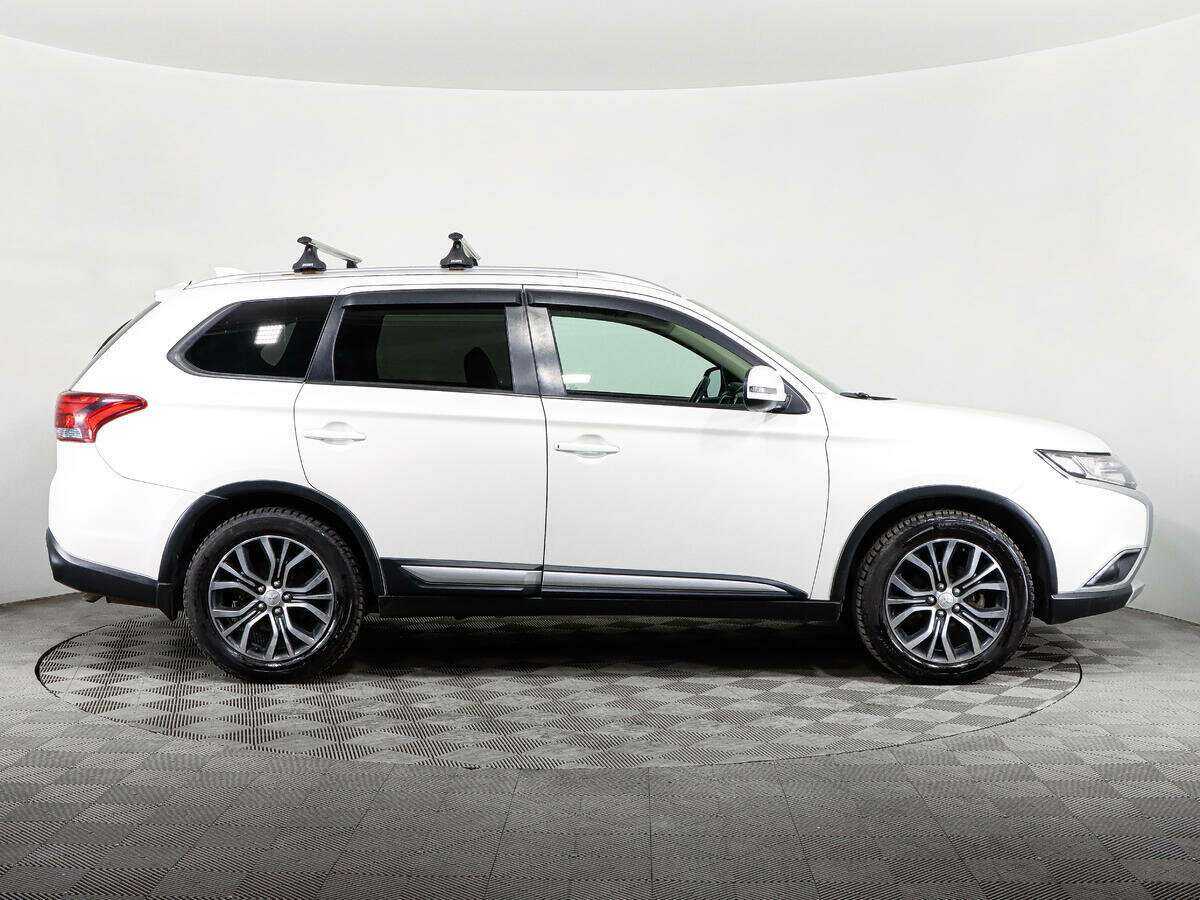 Купить Mitsubishi Outlander с пробегом. Фото: #3