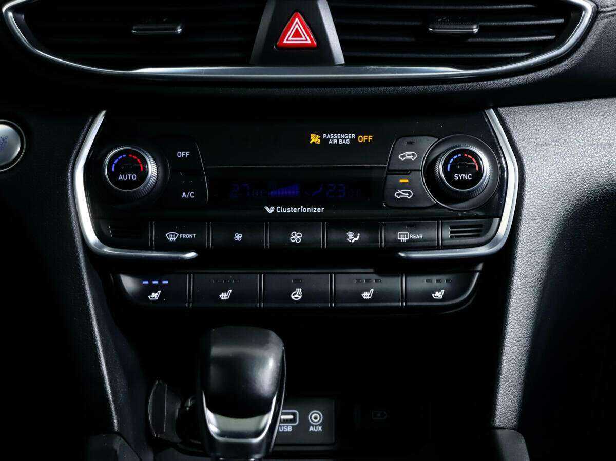 Купить Hyundai Santa Fe с пробегом. Фото: #11