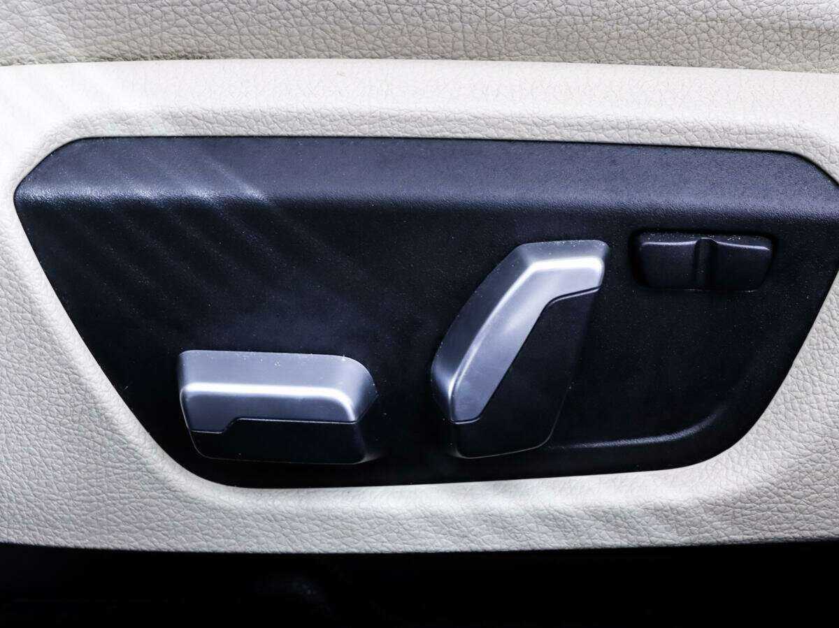 Купить BMW 3 серии с пробегом. Фото: #18