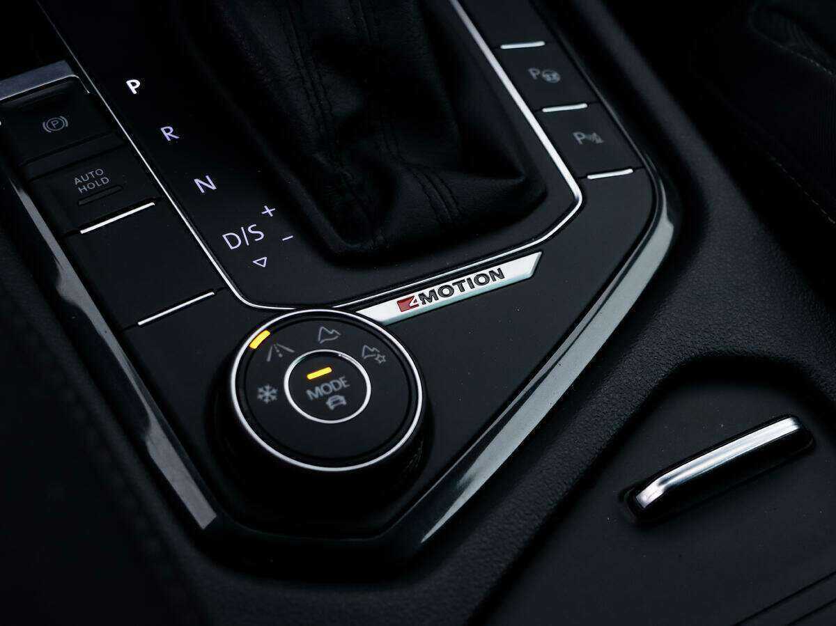 Купить Volkswagen Tiguan с пробегом. Фото: #16