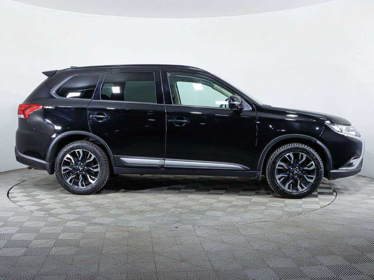 Купить Mitsubishi Outlander с пробегом. Фото: #3