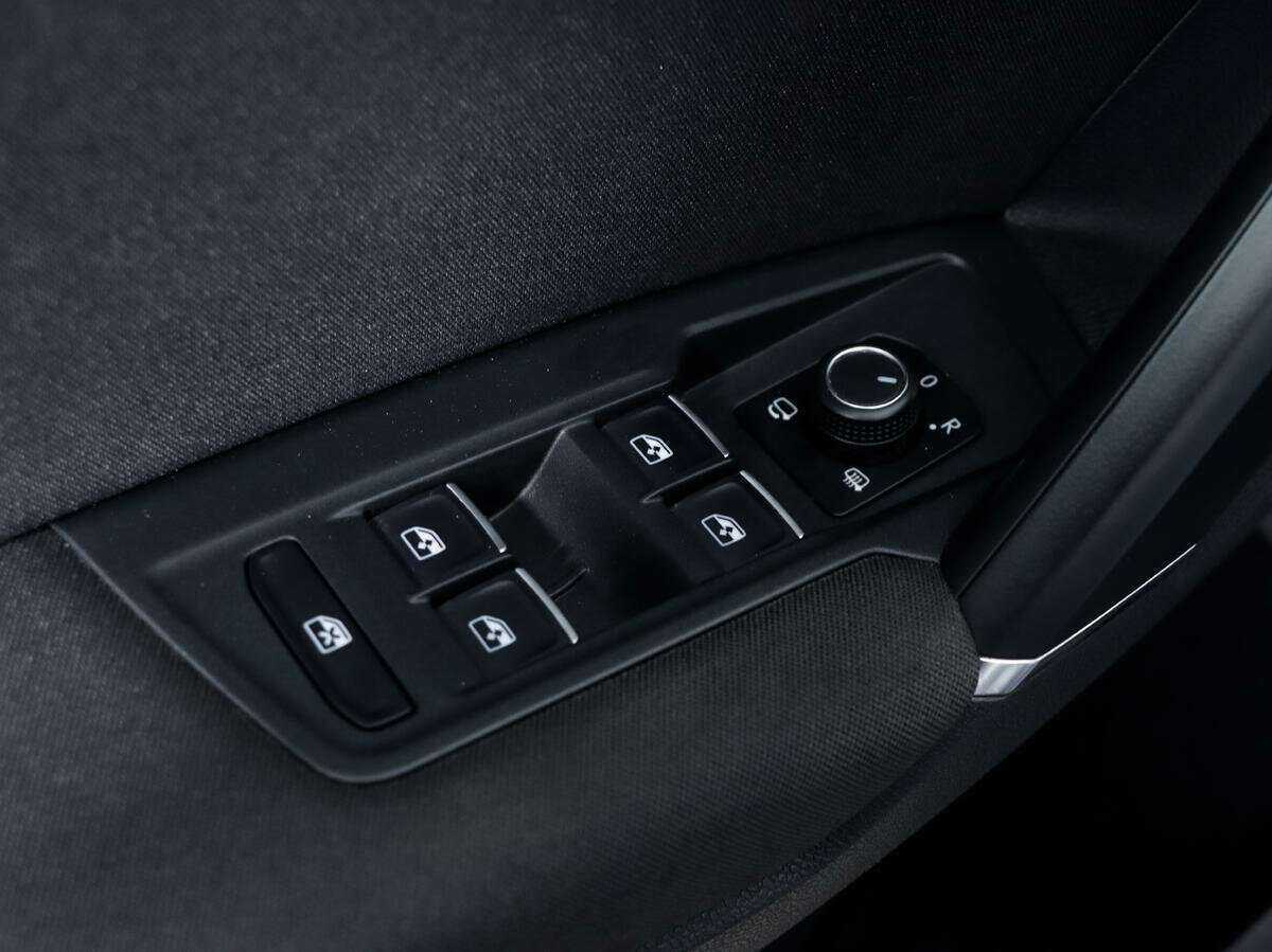 Купить Volkswagen Tiguan с пробегом. Фото: #14