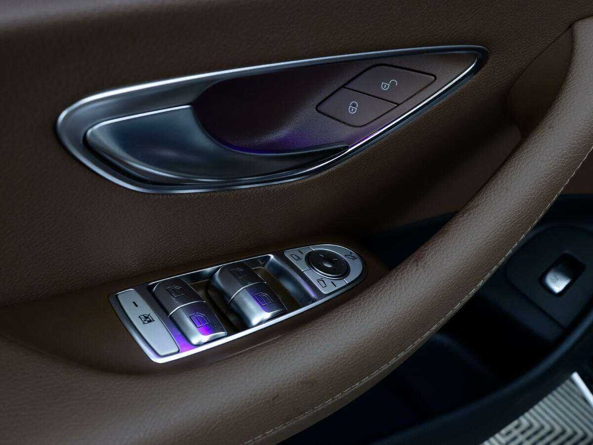 Купить Mercedes-Benz E-Класс с пробегом. Фото: #16