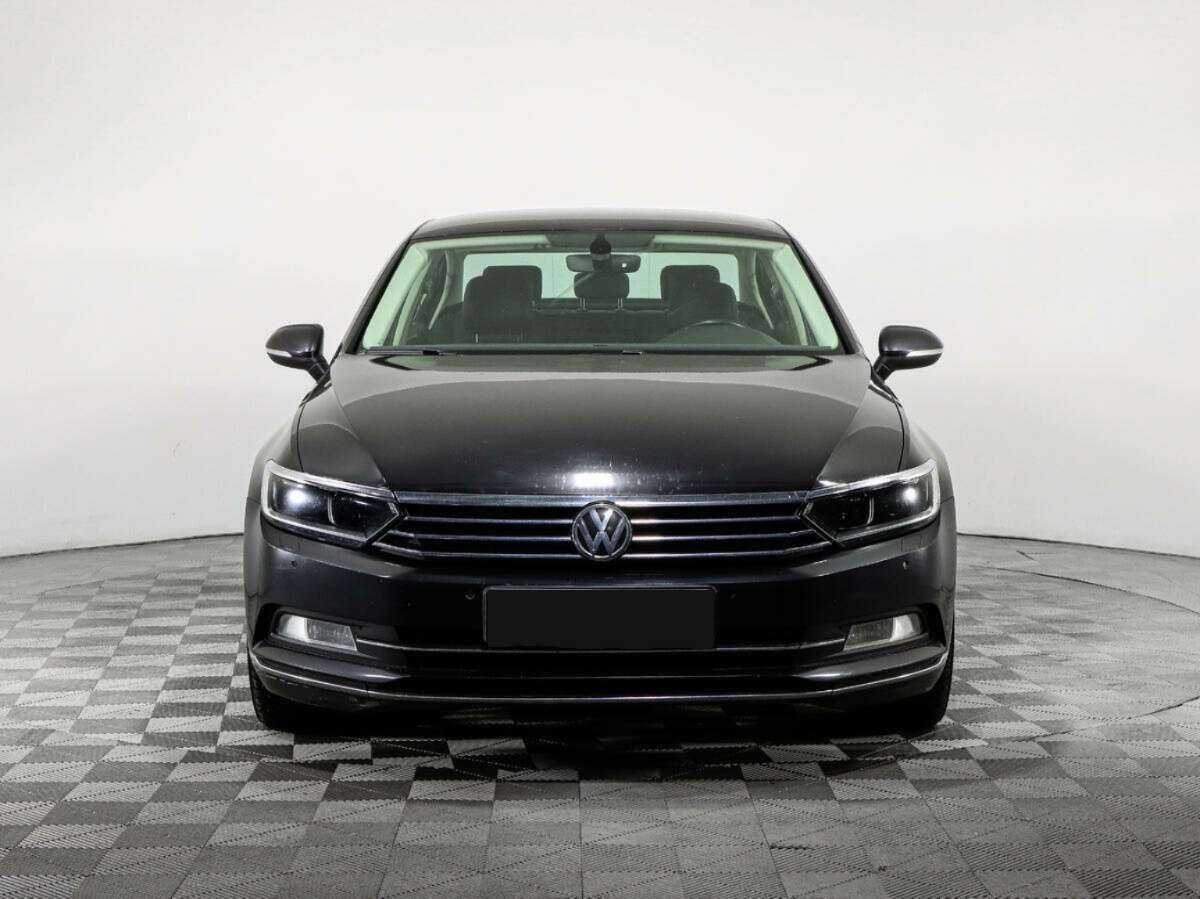 Купить Volkswagen Passat с пробегом. Фото: #1