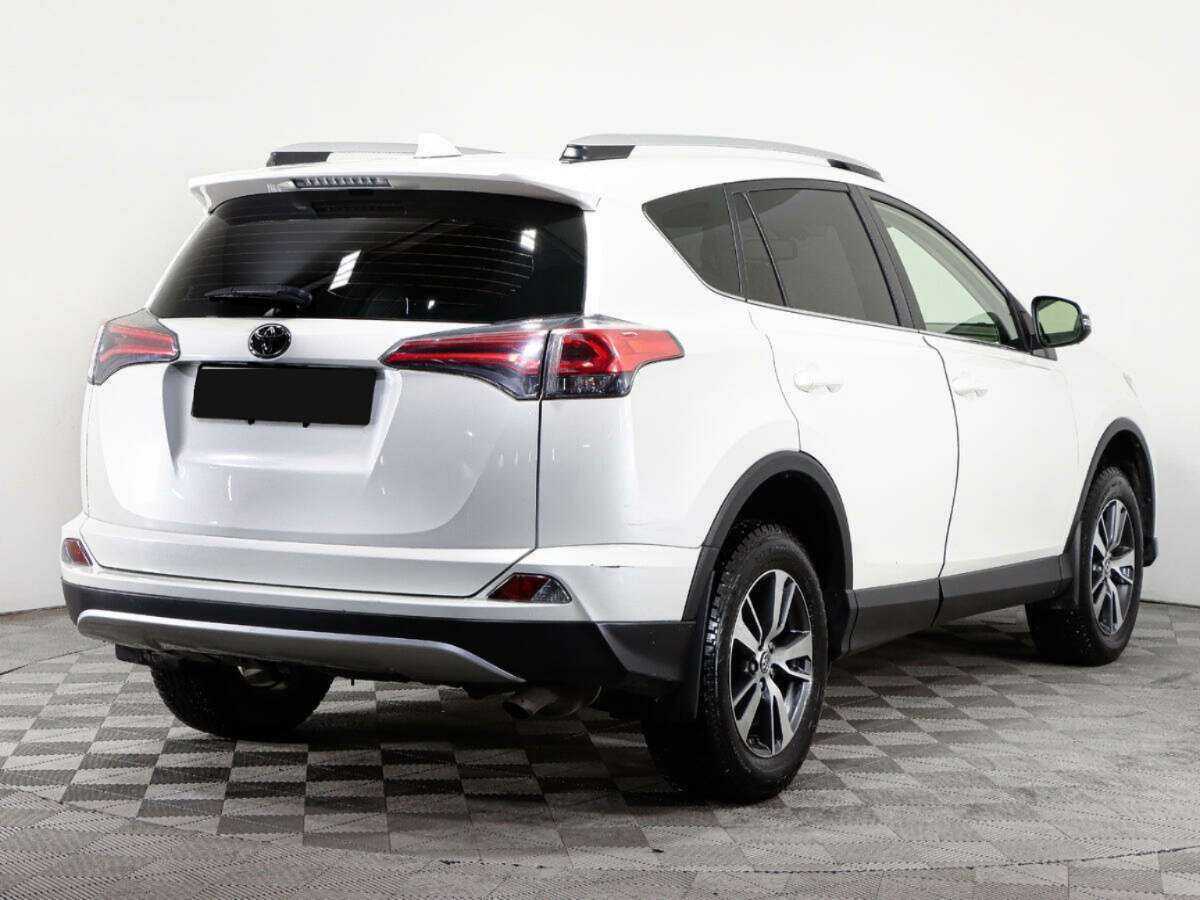 Купить Toyota RAV4 с пробегом. Фото: #3