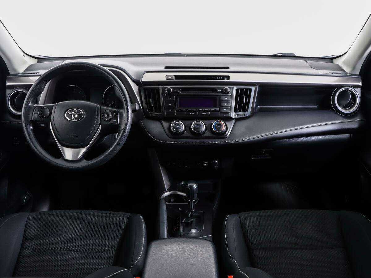 Купить Toyota RAV4 с пробегом. Фото: #9