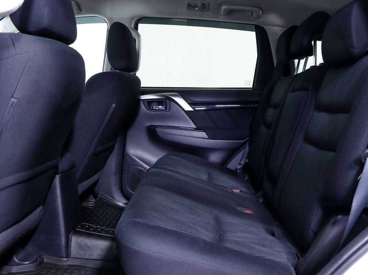 Купить Mitsubishi Pajero Sport с пробегом. Фото: #10