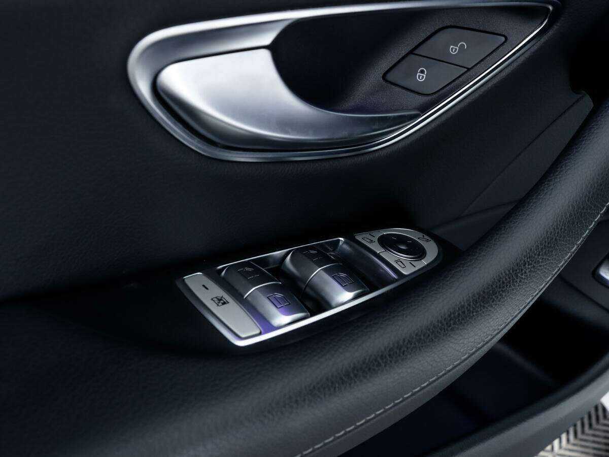 Купить Mercedes-Benz E-Класс с пробегом. Фото: #11