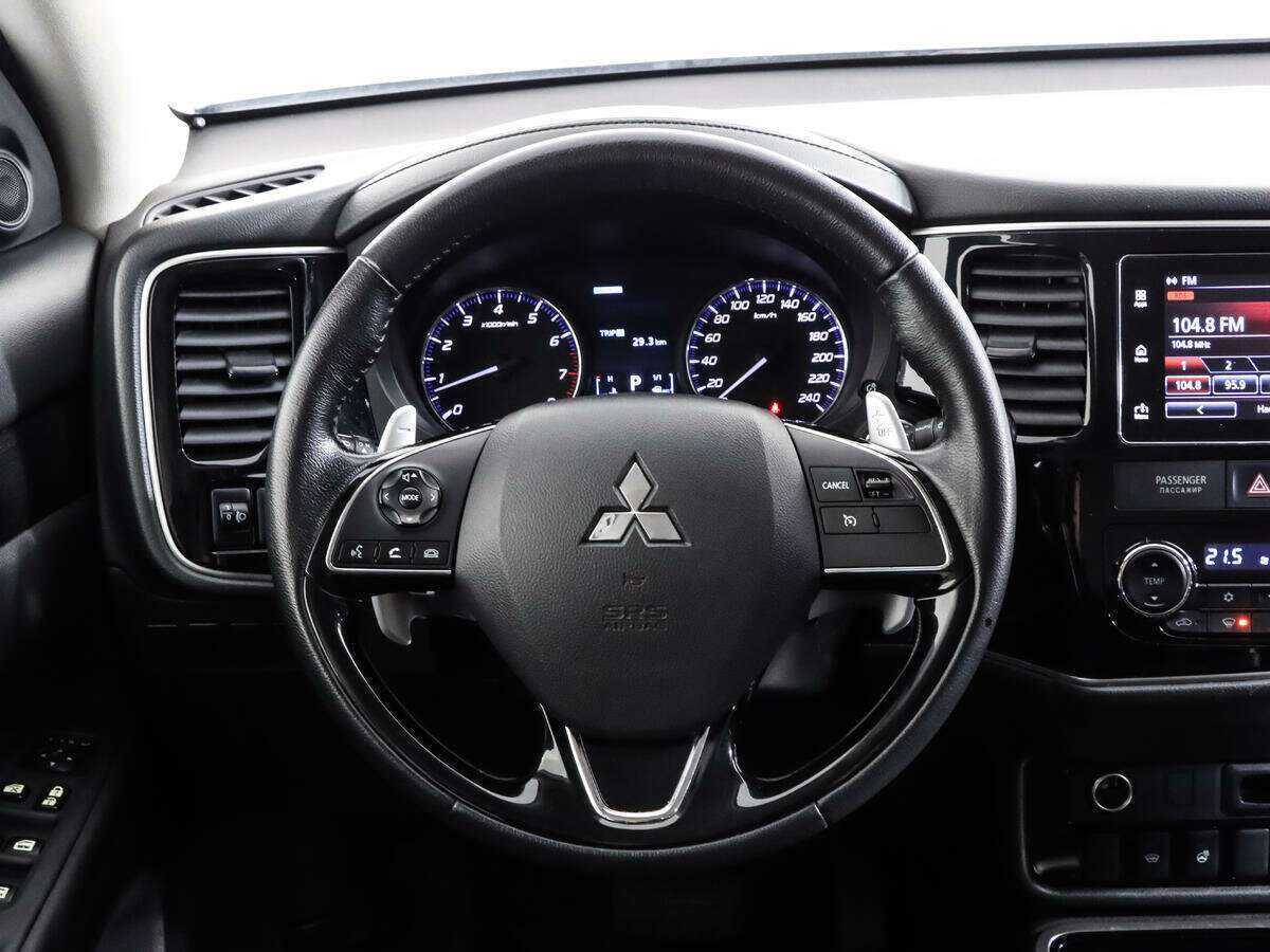 Купить Mitsubishi Outlander с пробегом. Фото: #9