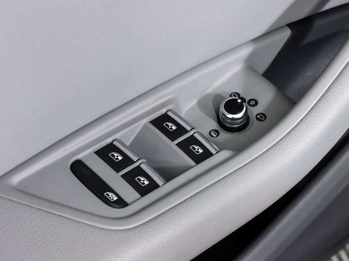 Купить Audi A4 с пробегом. Фото: #15