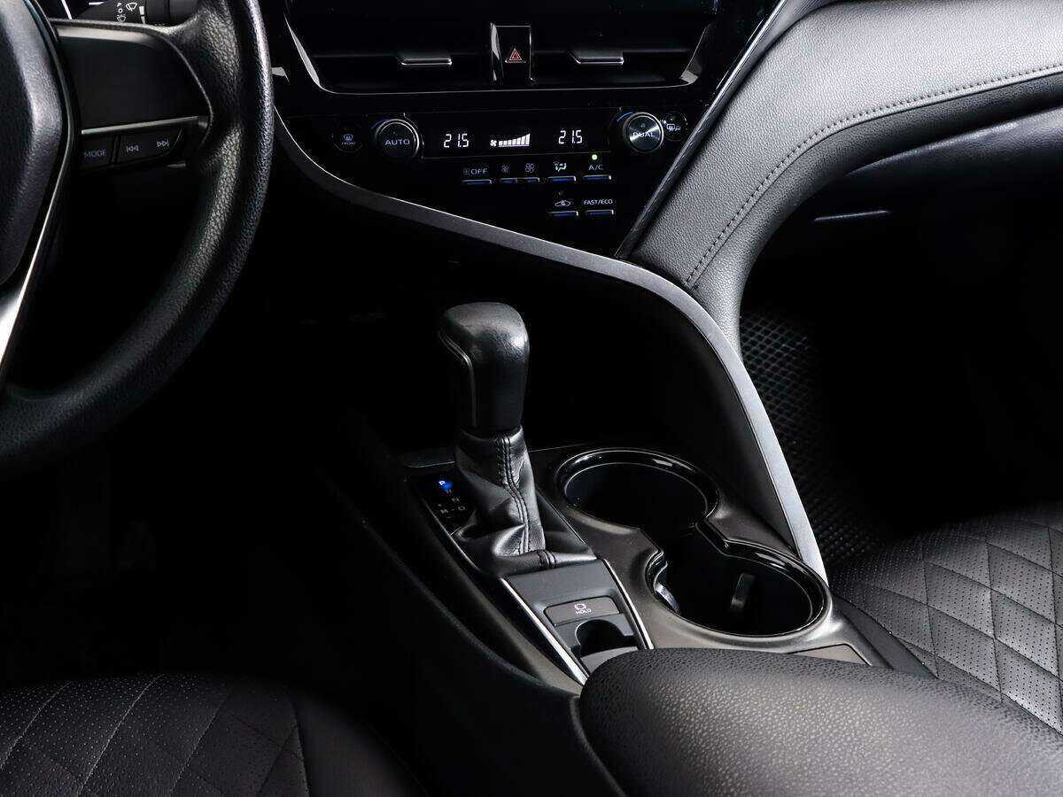 Купить Toyota Camry с пробегом. Фото: #12