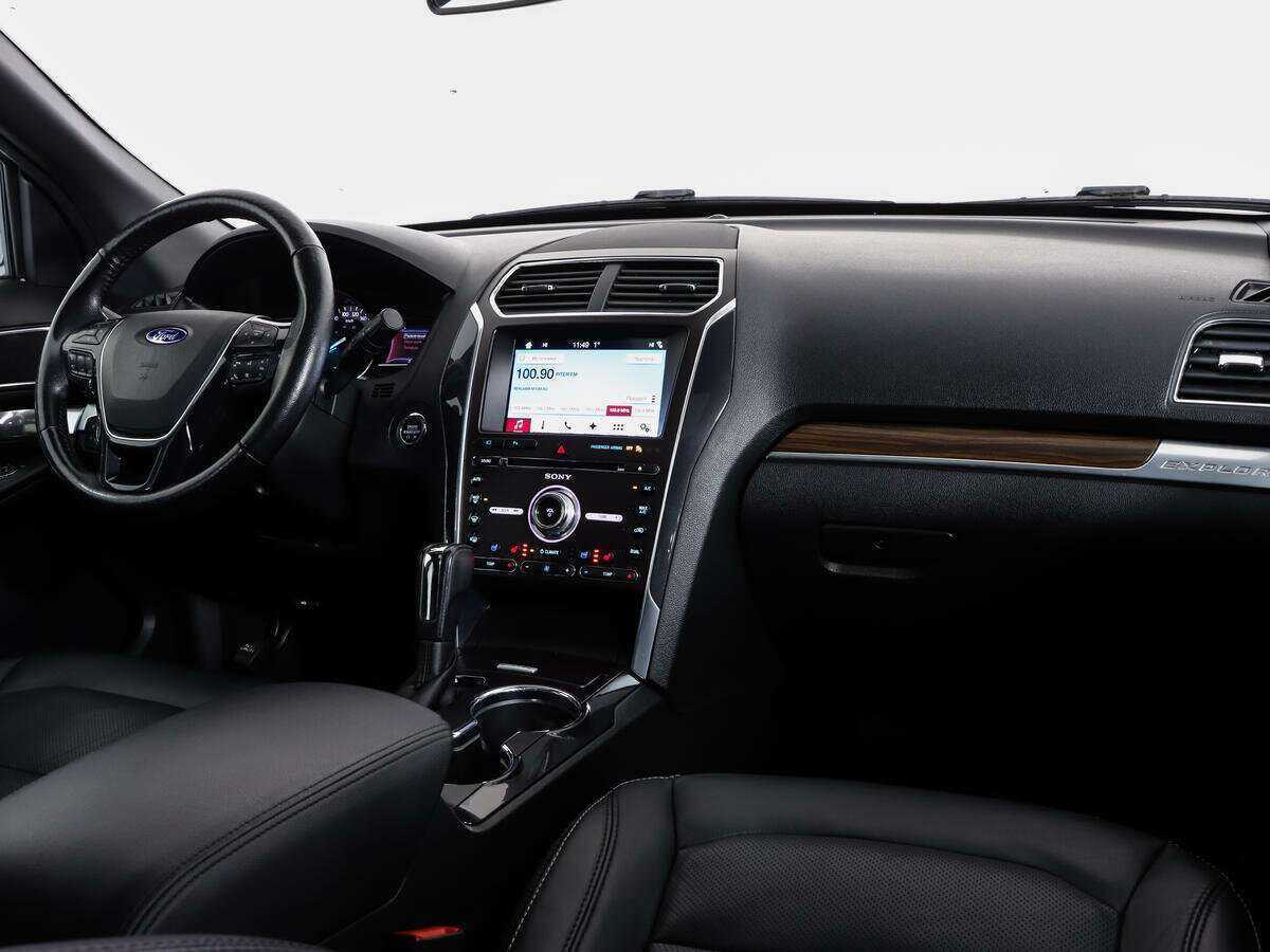 Купить Ford Explorer с пробегом. Фото: #8