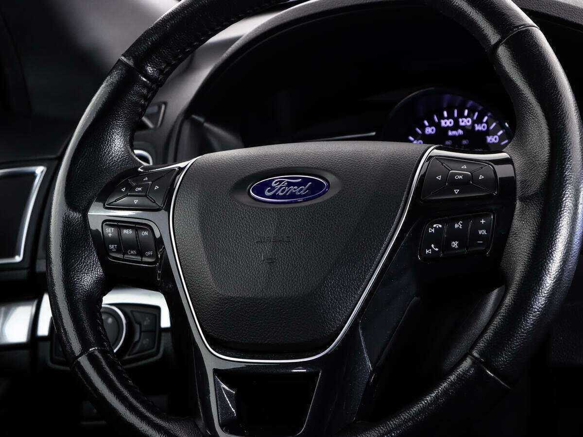 Купить Ford Explorer с пробегом. Фото: #13