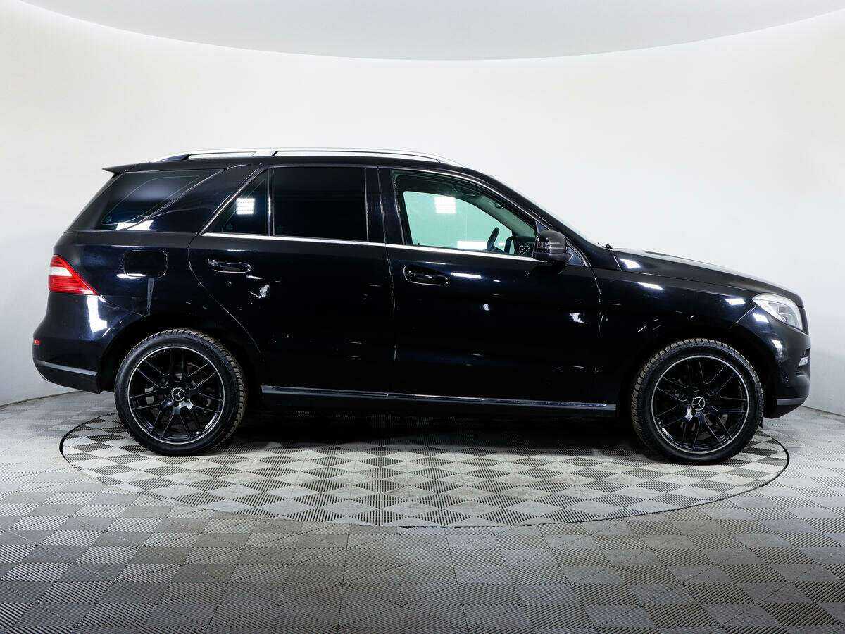 Купить Mercedes-Benz M-Класс с пробегом. Фото: #3