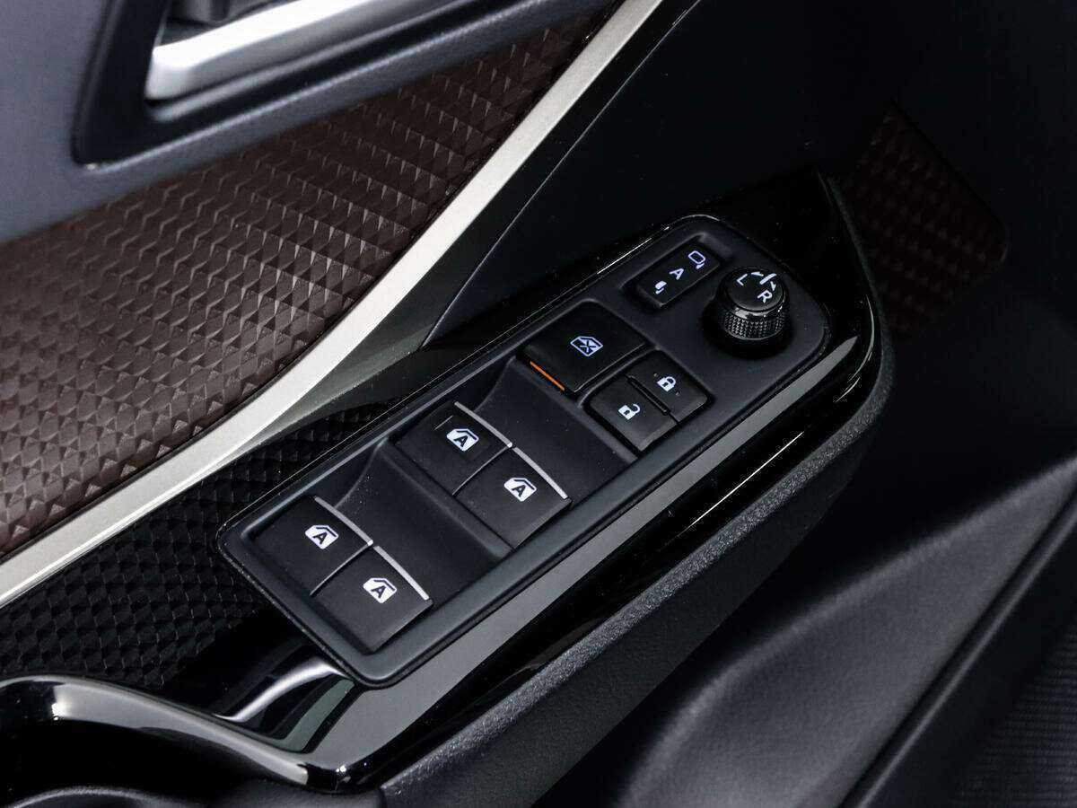 Купить Toyota C-HR с пробегом. Фото: #20