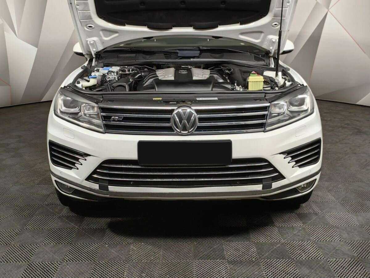 Купить Volkswagen Touareg с пробегом. Фото: #16