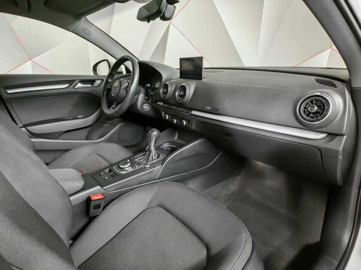 Купить Audi A3 с пробегом. Фото: #8