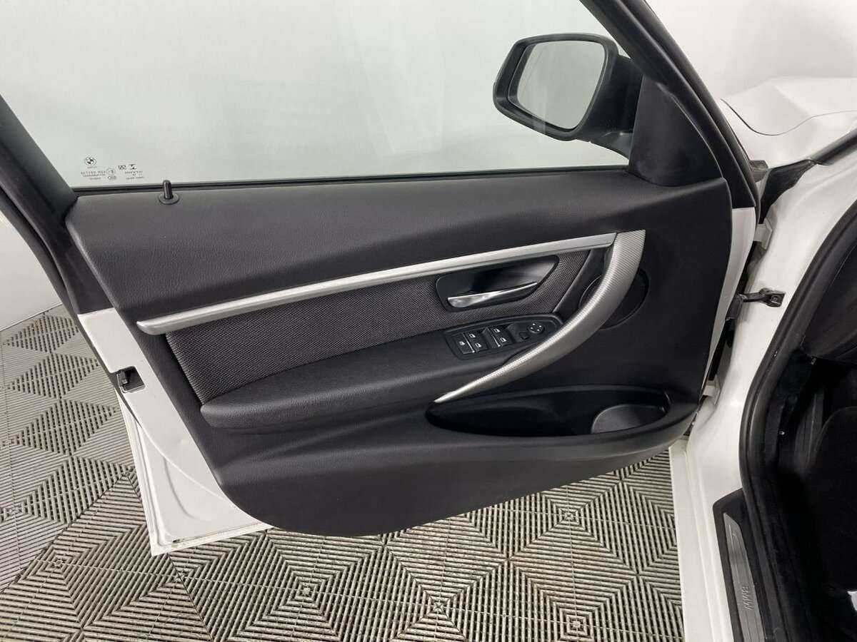 Купить BMW 3 серии с пробегом. Фото: #7