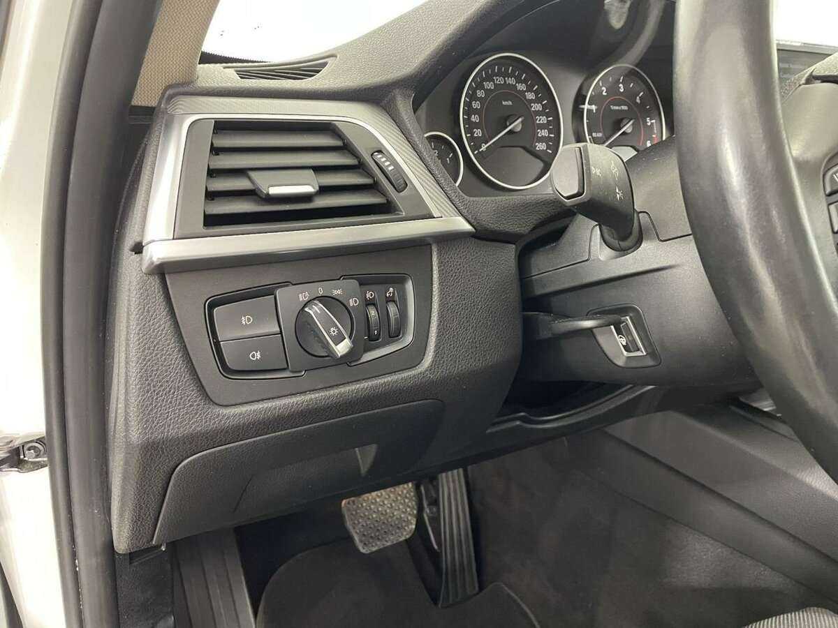 Купить BMW 3 серии с пробегом. Фото: #8