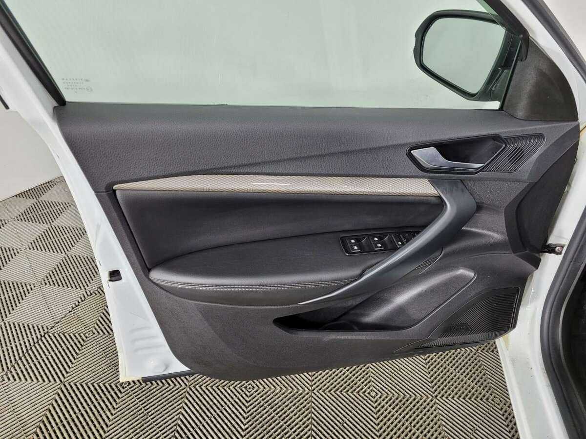 Купить Lada (ВАЗ) Vesta с пробегом. Фото: #7