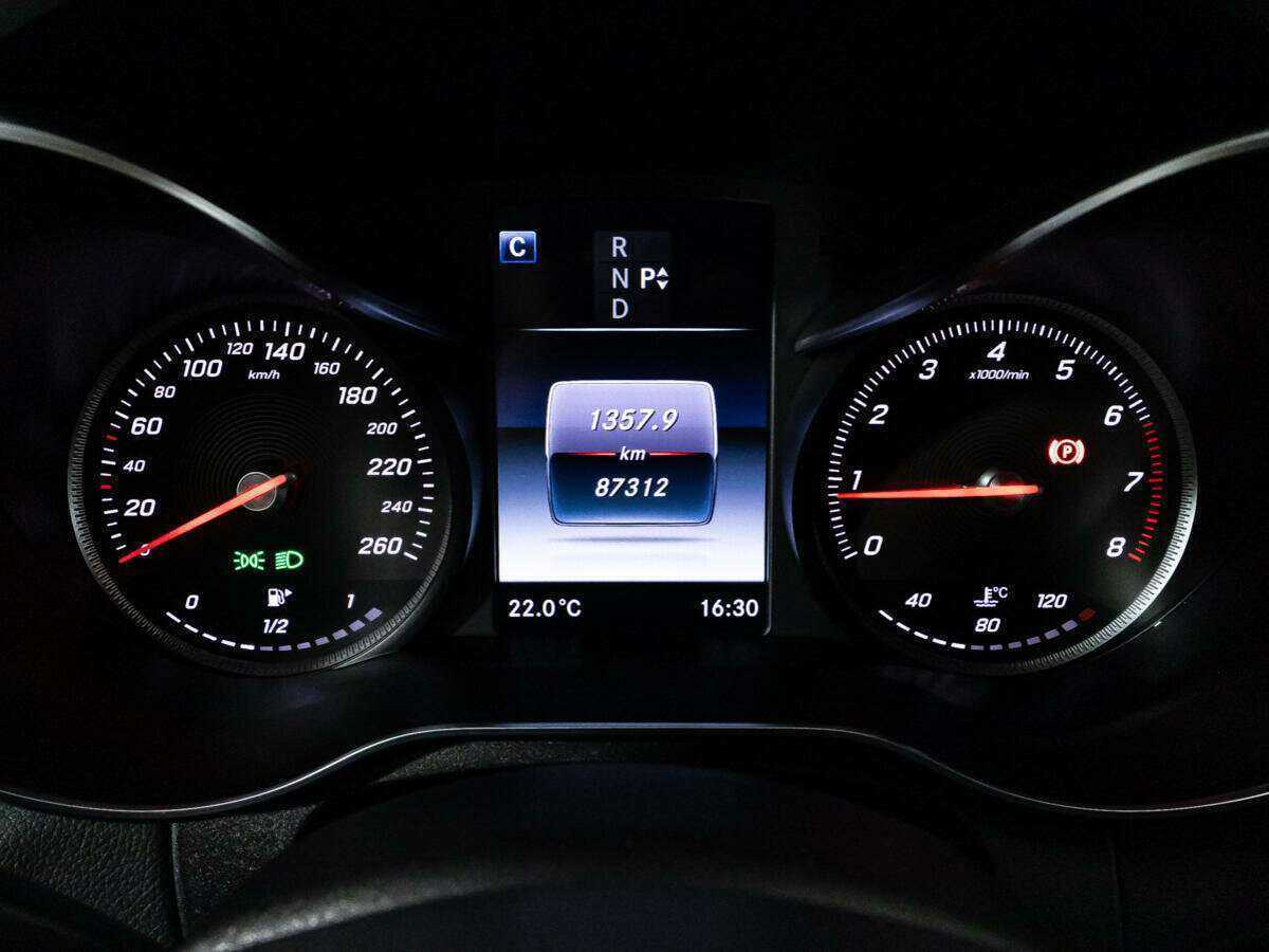 Купить Mercedes-Benz C-Класс с пробегом. Фото: #11