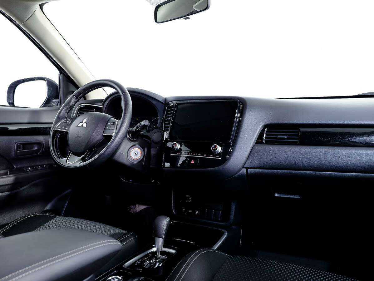 Купить Mitsubishi Outlander с пробегом. Фото: #8