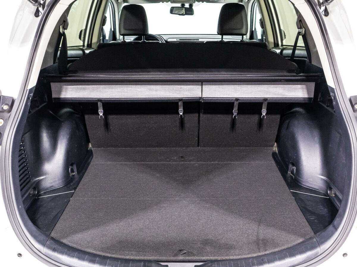 Купить Toyota RAV4 с пробегом. Фото: #14