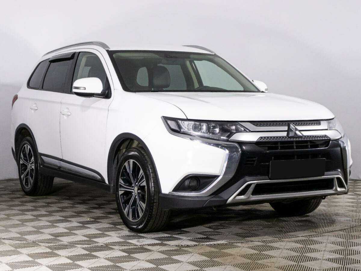 Купить Mitsubishi Outlander с пробегом. Фото: #2