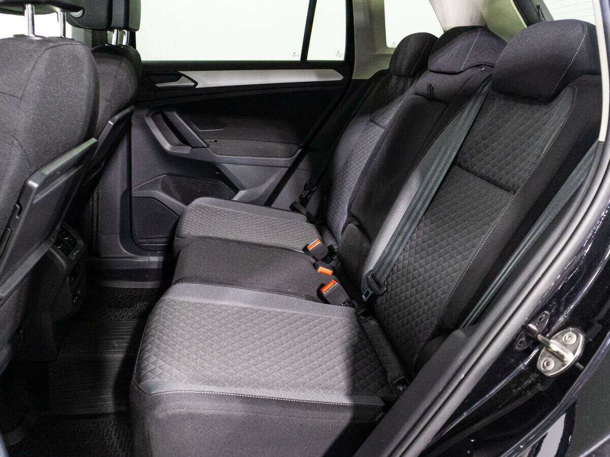 Купить Volkswagen Tiguan с пробегом. Фото: #9