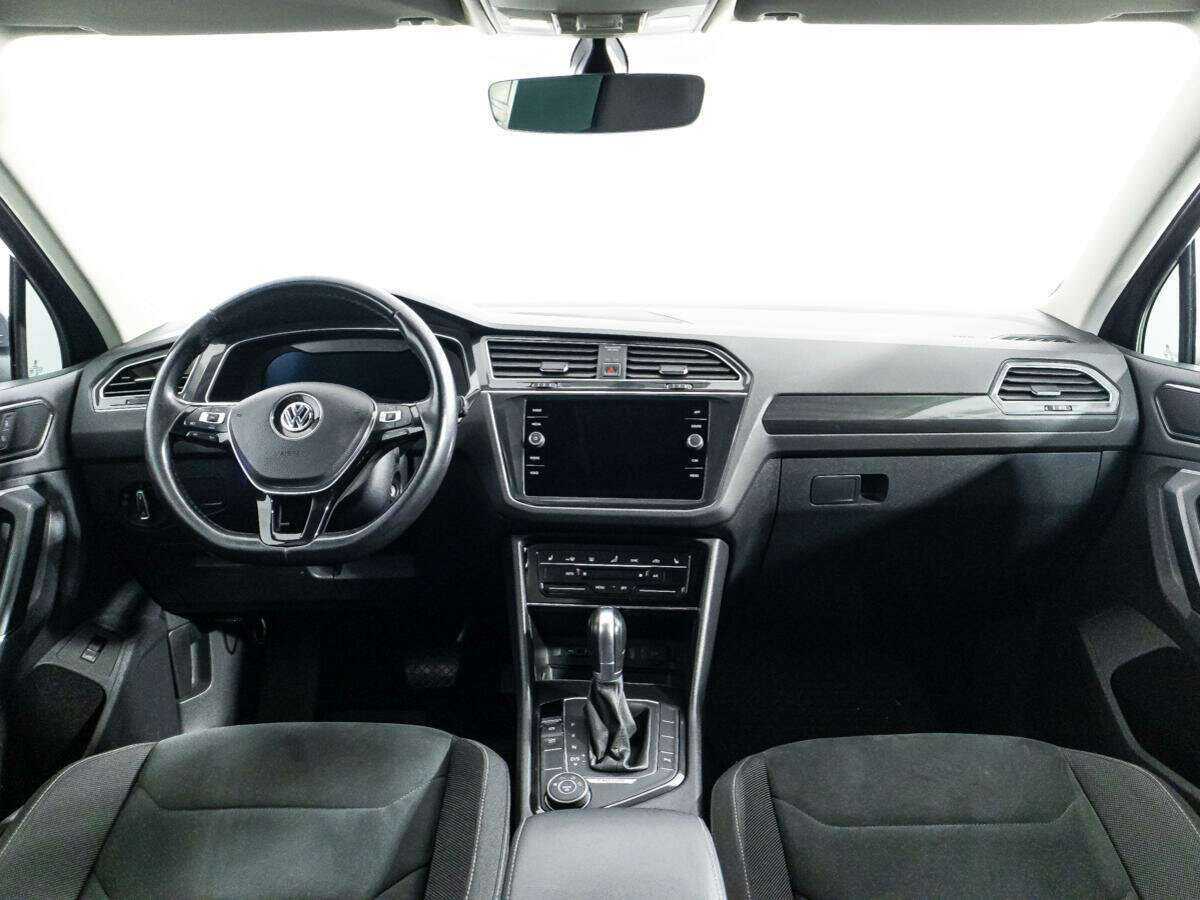 Купить Volkswagen Tiguan с пробегом. Фото: #12