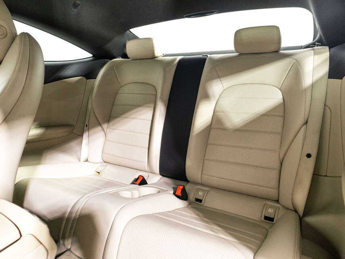 Купить Mercedes-Benz C-Класс с пробегом. Фото: #9