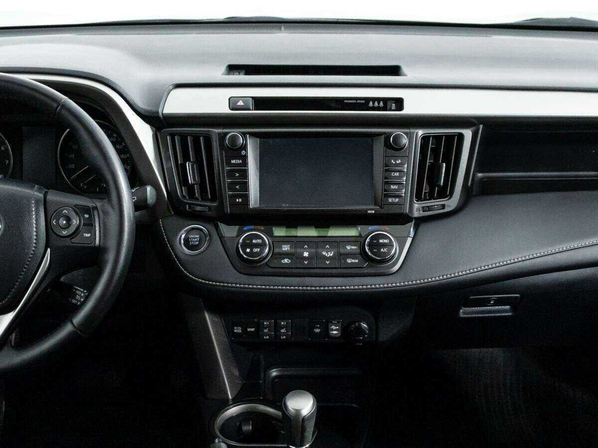 Купить Toyota RAV4 с пробегом. Фото: #13